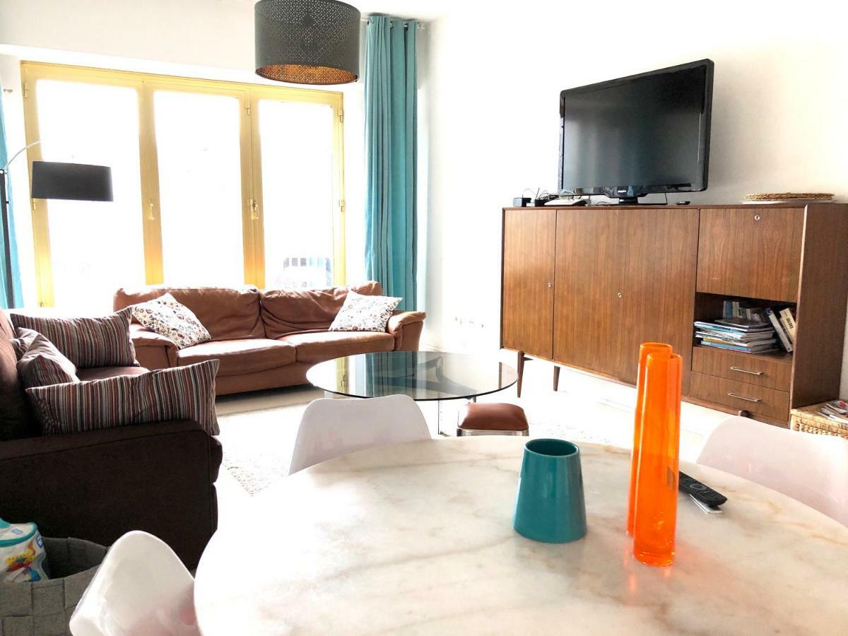 Apartment Spacious Flat In The Heart Of The Center! Ideal For A Family!