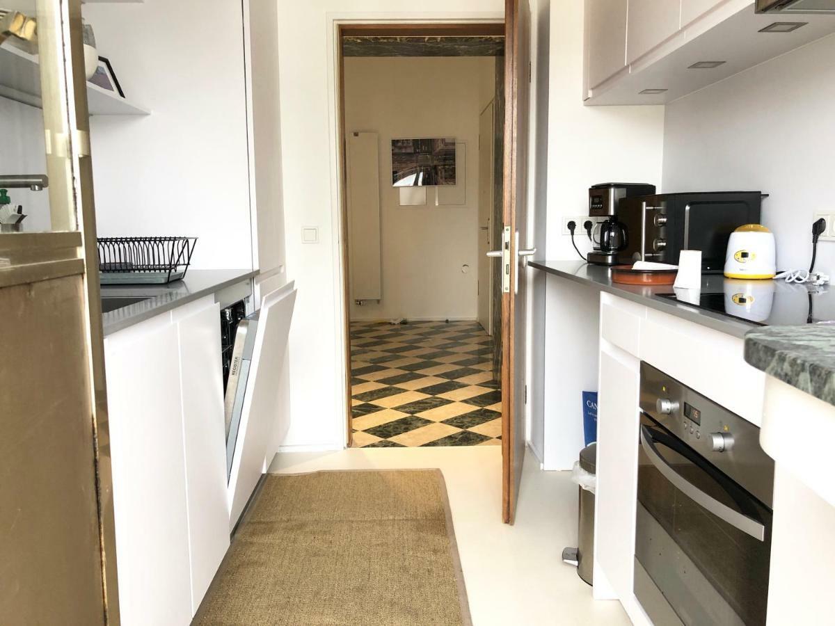 Apartment Spacious Flat In The Heart Of The Center! Ideal For A Family!